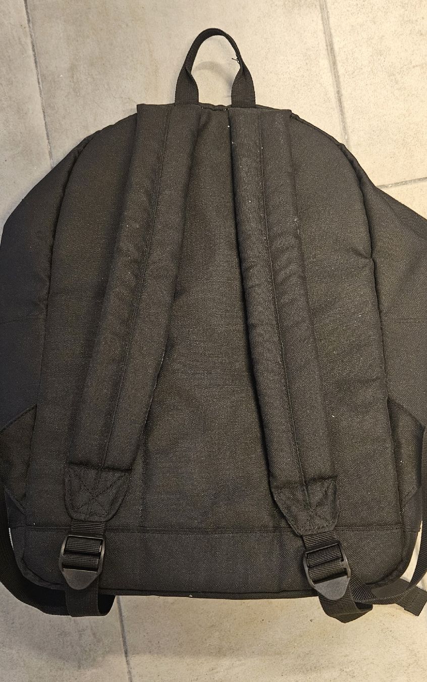 46 Nord Zaini: schwarzer Rucksack – Usato da Stäfa venduto da cah_blj6 1