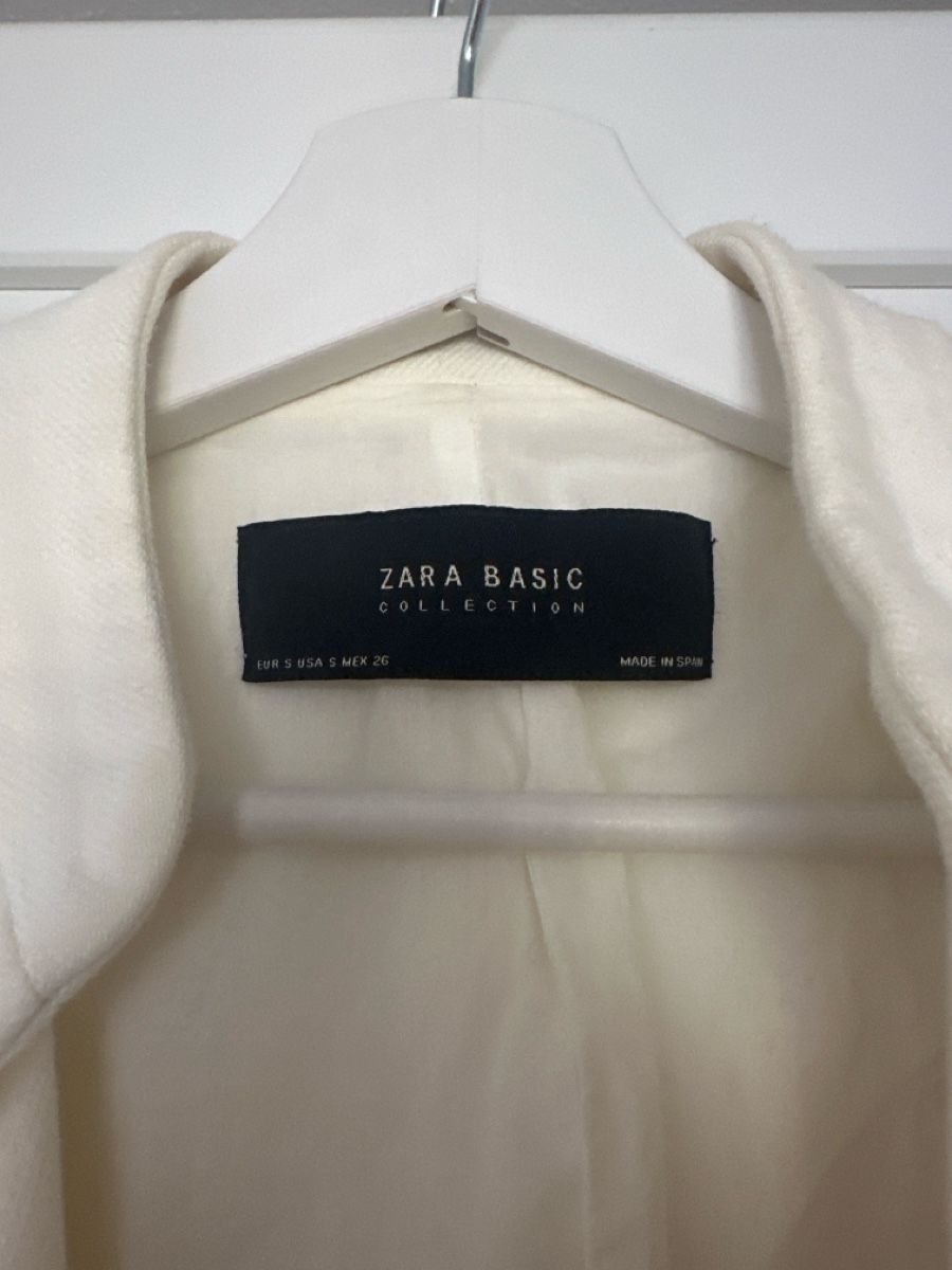 Zara Giacche: Zara Basic: Elegante weiße Jacke, Größe S – Usato da St. Gallen venduto da adr_l9jg 1