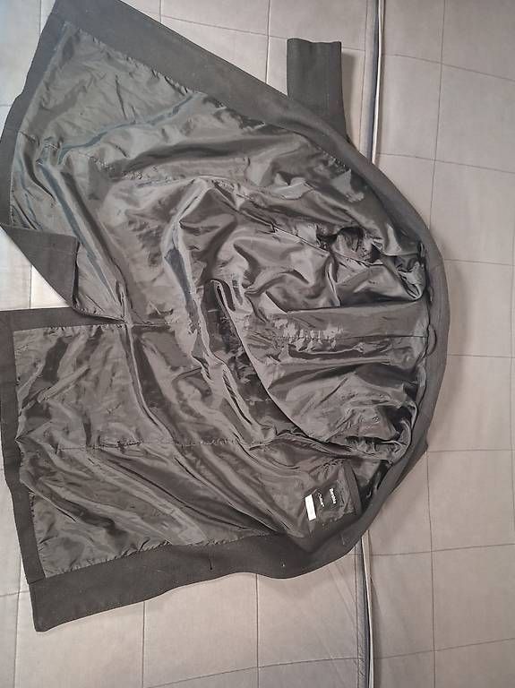 Mäntel: Bershka black coat – Gebraucht aus Kriens von Jeremyt05 2