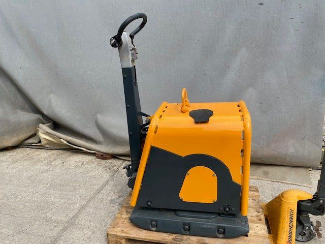 Tutte le macchine: Weber Vibroplatte 587 KG – Usato da Laufen venduto da VERARMUS11 1