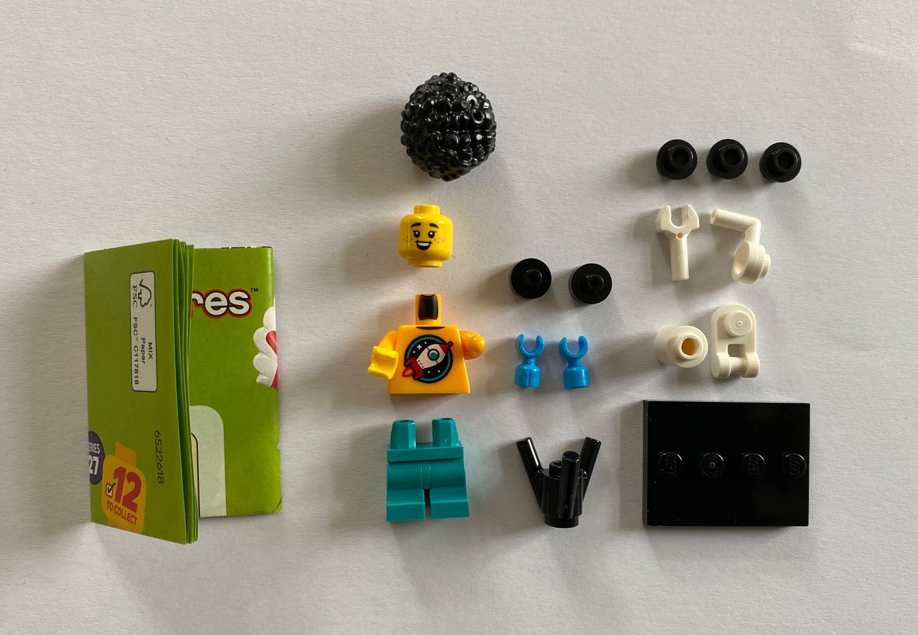 Lego Spielzeuge: Lego 71048 Minifigur Nr.04 Astronomenkind – Neu (gemäss Beschreibung) aus Aarau von Ahoffa 1