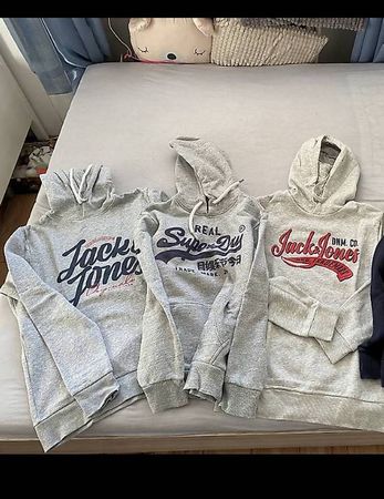 3 Hoodies Von Jack&Jones und SuperDry Grösse S
