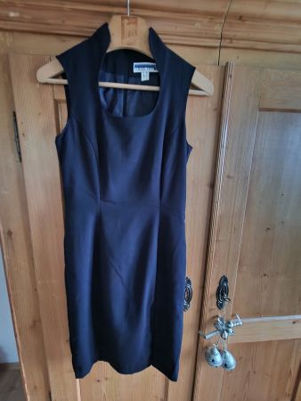 Elegantes, dunkelblaues Kleid von Collection 5, Grösse 36