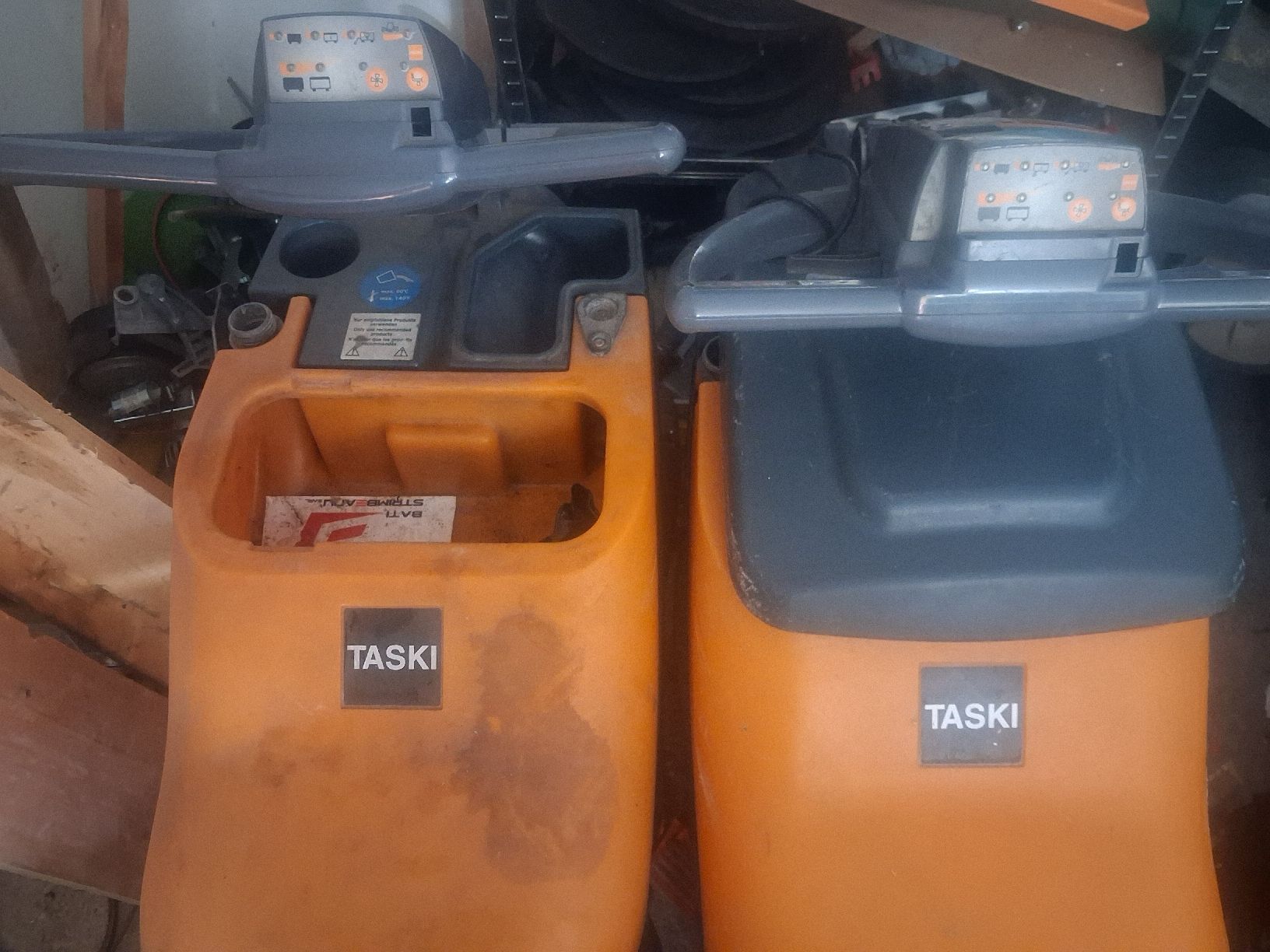 Tutte le macchine: scheuersaugmaschine taski  – Usato da Wohlen AG venduto da ang_xy8w 1