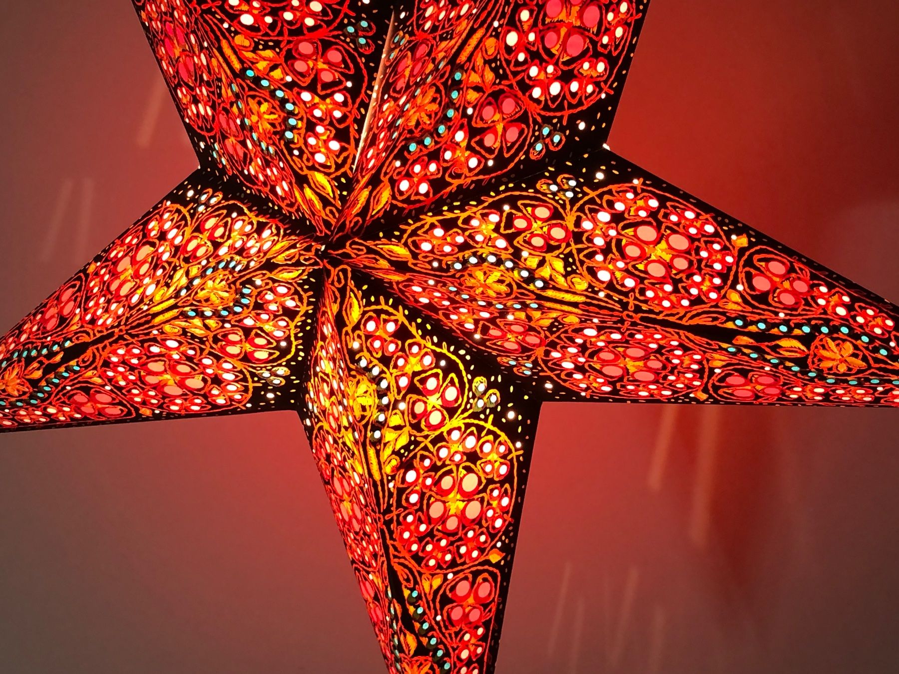 Ghirlande e barre luminose: Leuchtstern - kalea red - 60cm / mit Kabel + LED – Nuovo e nell'imballaggio originale da Bergdietikon venduto da Garak