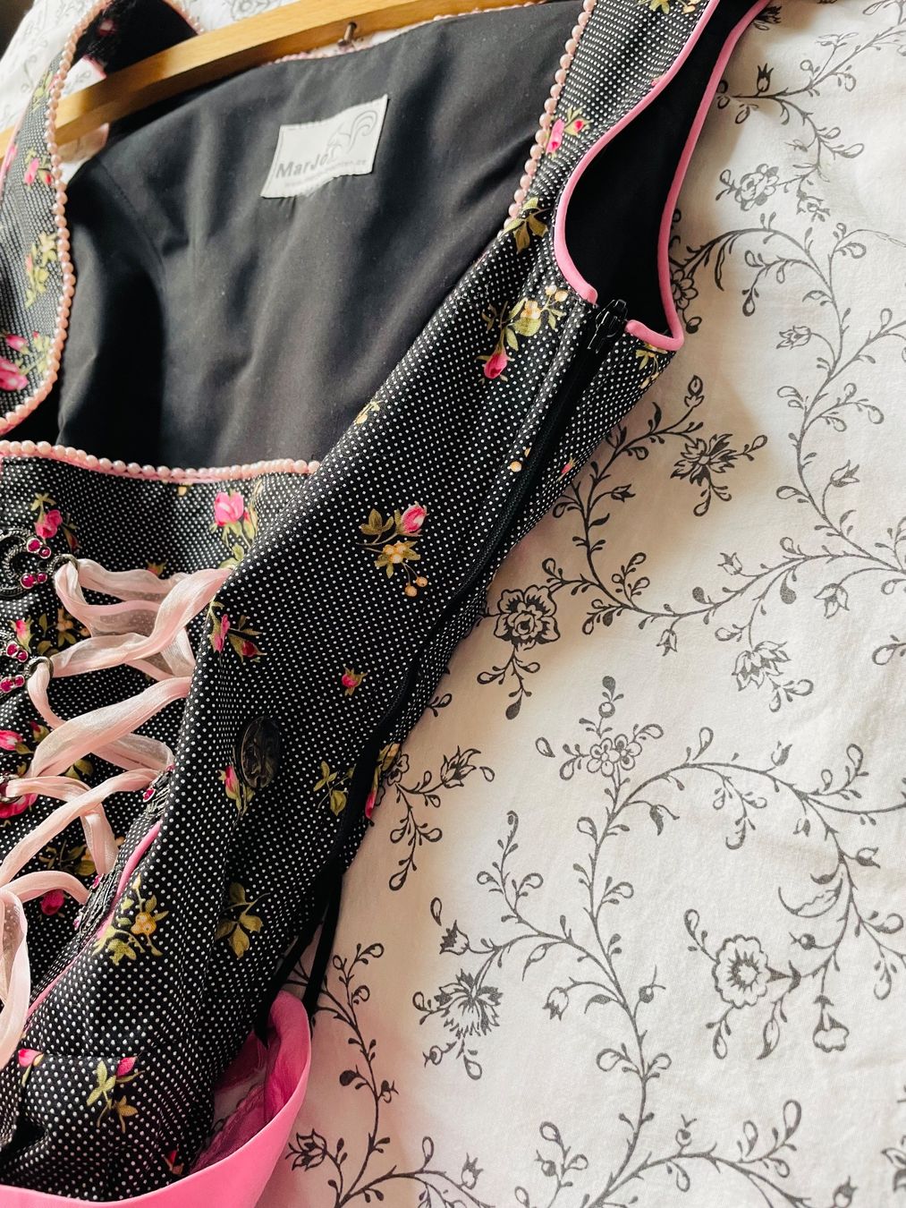 Vestiti: (KOPIE) Dirndl Grösse 36 – Usato da Hölstein venduto da hejdeni 3