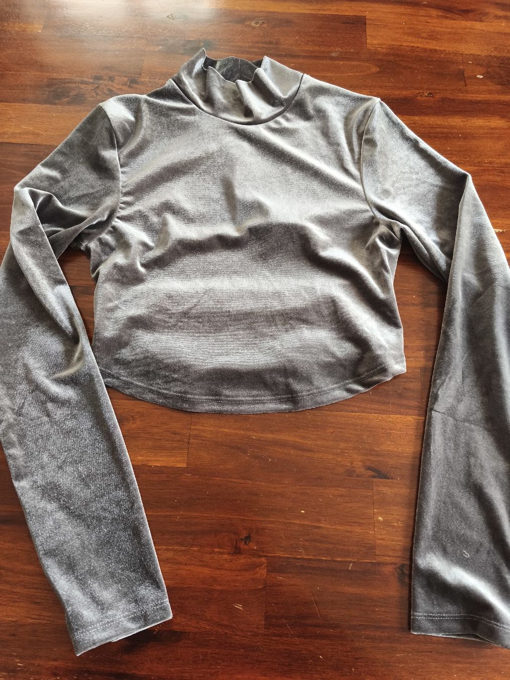 Blouses, T-shirts & Tops: Oberteil, Elegant. Grau. Grösse L – D'occasion à Wohlen AG par art_9qvl