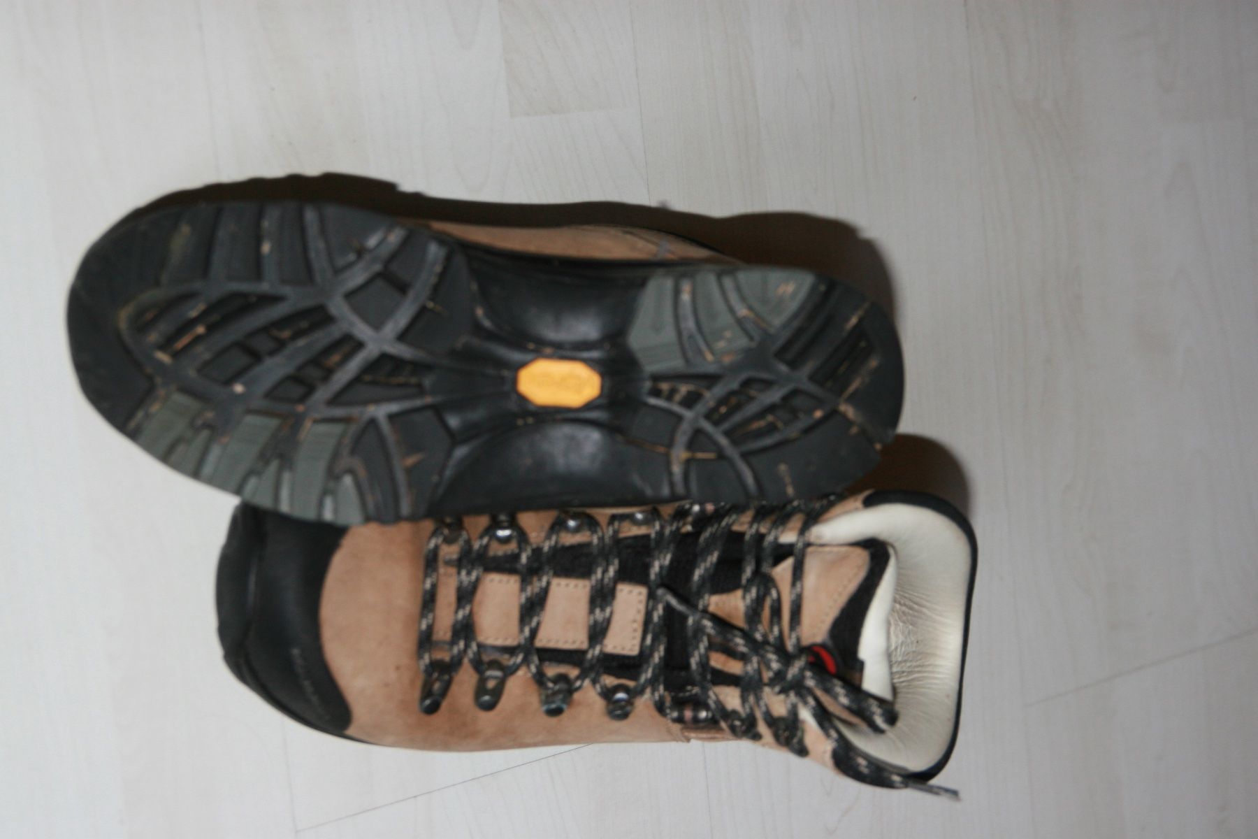 Mammut Scarpe da donna: Wanderschuhe von  Mammut Gr. 37 – Usato da Fislisbach venduto da lorgli 3
