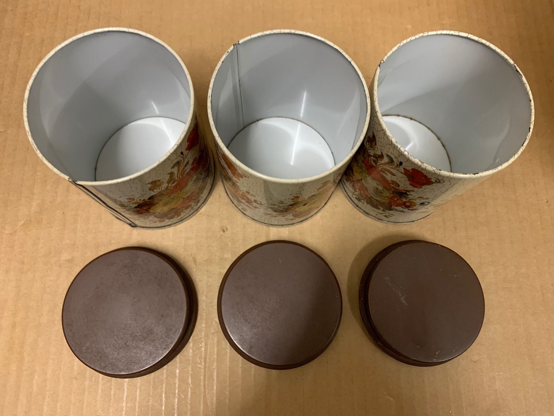 Tutte le decorazioni: Drei Dosen – Usato da Eschlikon TG venduto da ArtRec 6