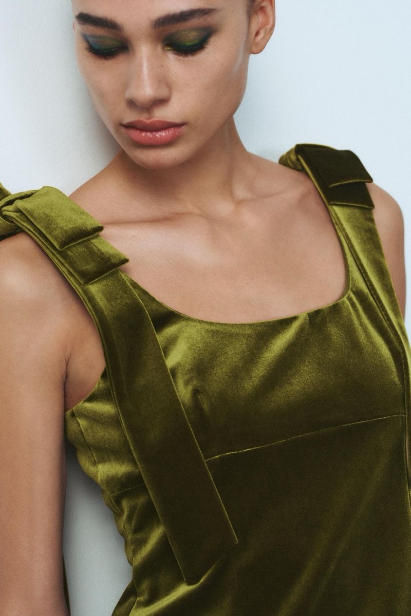 Zara Top: Samttop Zara Grösse S mit Etikett – Nuovo e nell'imballaggio originale da Menzingen venduto da nas_6ncr 1