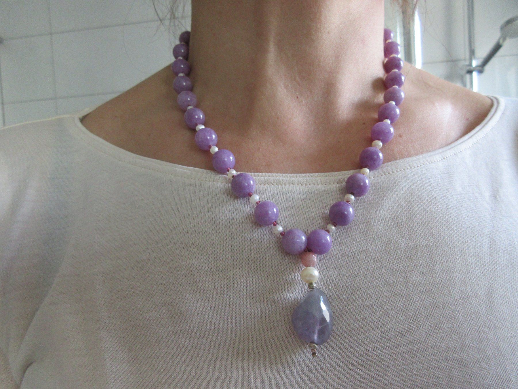 Catenine: Collier mit Kunziten, Perlen, Amethyst, 800 Verschluss – Nuovo (secondo la descrizione) da Grenchen venduto da Elenka
