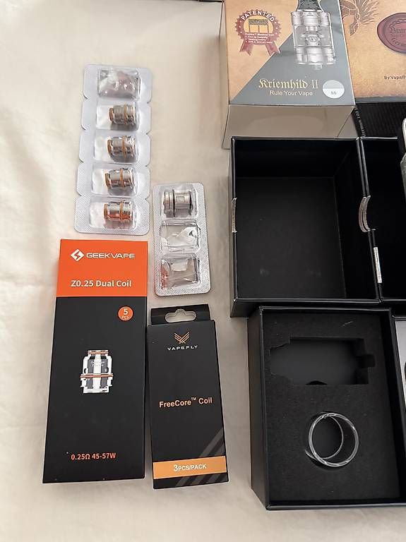 Sonstige Tabakwaren: Vaper aufgepasst: Vapefly & Geekvape & Voopoo – Gebraucht aus Volketswil von T__J 1
