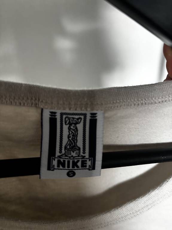 Tops: Top nike – D'occasion à Châtel-St-Denis par leacherre 2