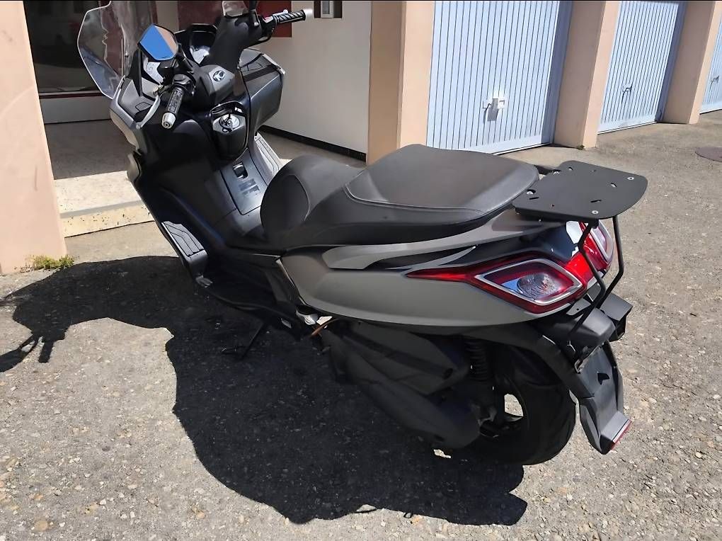 Scooters: KYMCO DOWNTOWN 350i – Gebraucht aus Pieterlen von Kamil181900