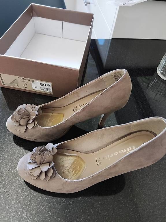 Tamaris Scarpe da donna: Tamaris Pumps Neu Grösse 40 – Usato da Zürich venduto da AK1860
