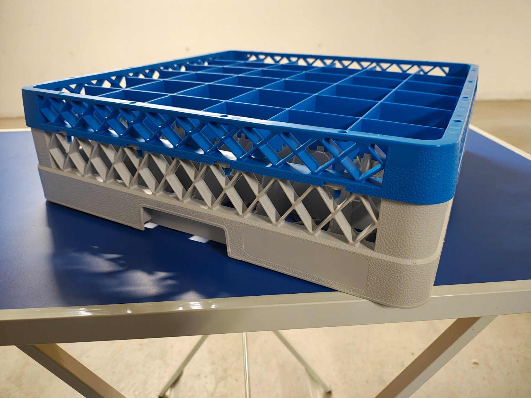 Cucine complete: Gastro Gläserkorb mit Aufsatz – Usato da Bonstetten venduto da Navilo 1