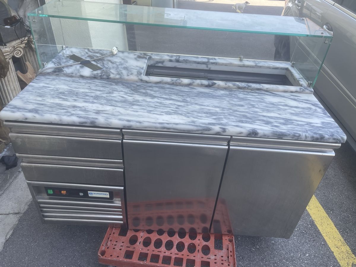 Allestimento di negozi e stand fieristici: frigo saladier – Usato da Romont FR venduto da lua_k8pr 1