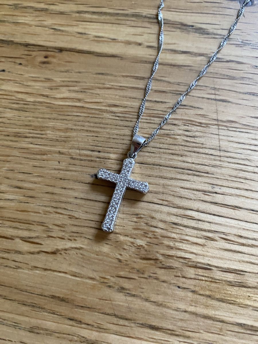 Ciondoli: Kreuz Anhänger mit Kette Silber – Usato da Flawil venduto da Naphtali