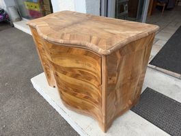 Kommode Nussbaum furniert, ca. 150 Jahre alt