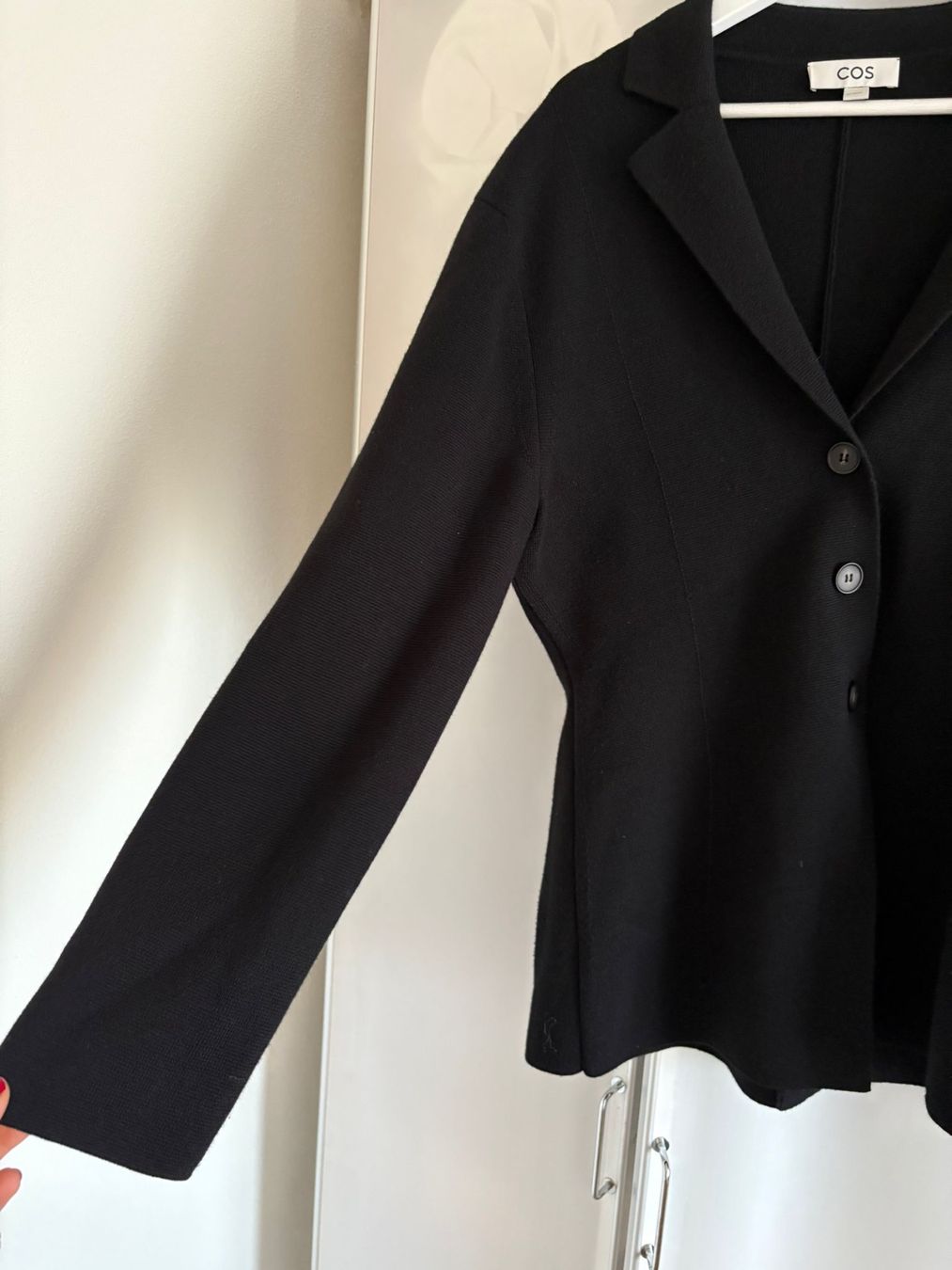 Cos Jacken: COS Taillierter Strickblazer – Neu (gemäss Beschreibung) aus Amriswil von giu_9mms 2