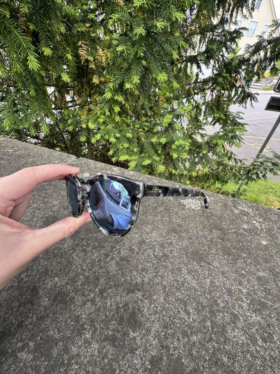 Occhiali & Lenti: Tory Burch Polarized Sunglasses Vintage – Usato da Effretikon venduto da rus_2l2p 7