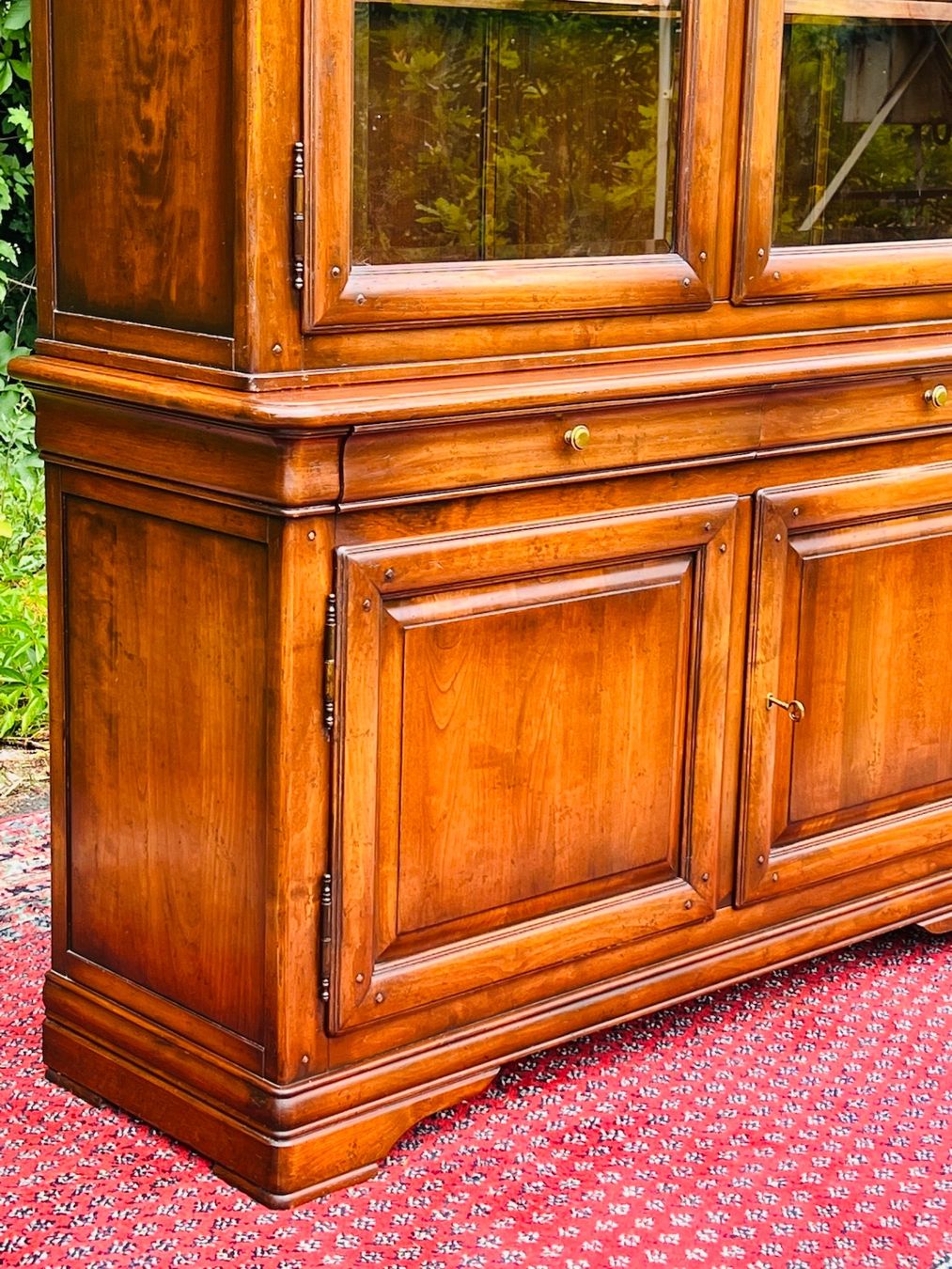 Vetrine: Biedermeier Vitrine Stilmöbel Schrank SELVA Nussbaum – Usato da Gemünden venduto da GEUENWALD 5