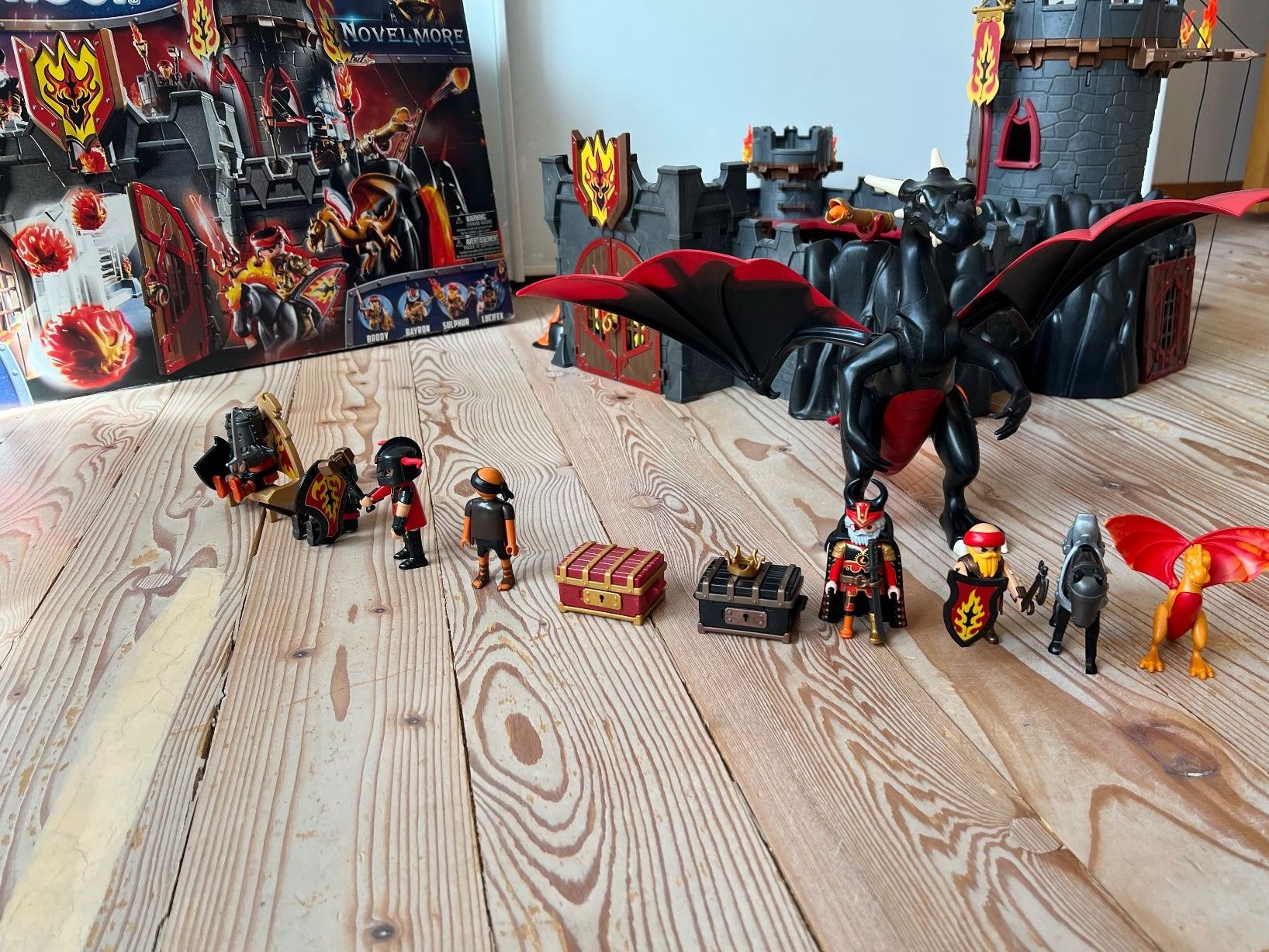 Playmobil Giocattoli: Grosse Playmobil Burg – Usato da Aesch BL venduto da jroemer 1