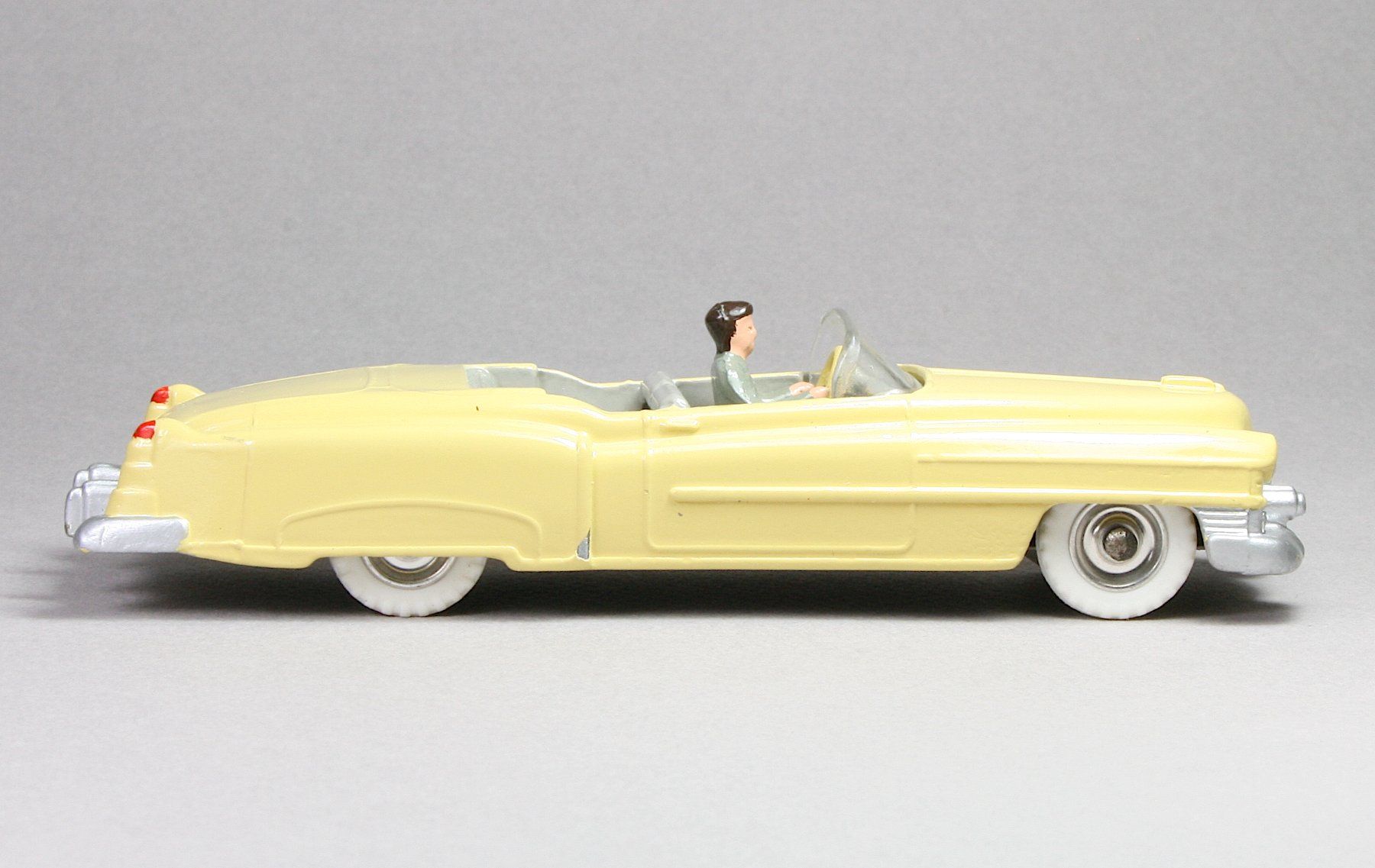 Dinky Toys Modellini d'auto: Dinky Toys 131, Cadillac Eldorado (Code 3) – Usato da Elsau venduto da Peekay8 9