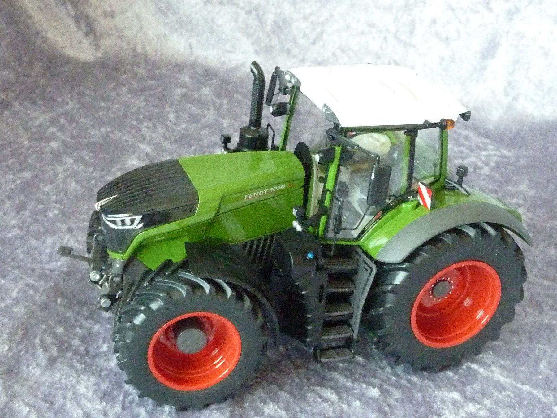Wiking Kit di modellismo & Modellini statici: Fendt 1050 Vario 1:32 – Nuovo (secondo la descrizione) da Dürrenäsch venduto da modellautos4you 2