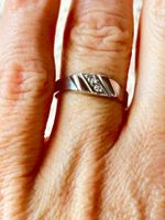 Silberring mit Zirkonia Steinen (Grösse 56)