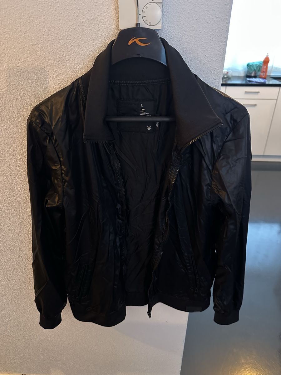 G-Star Giacche: Schwarze G-Star Jacke – Nuovo (secondo la descrizione) da Schlieren venduto da James1010