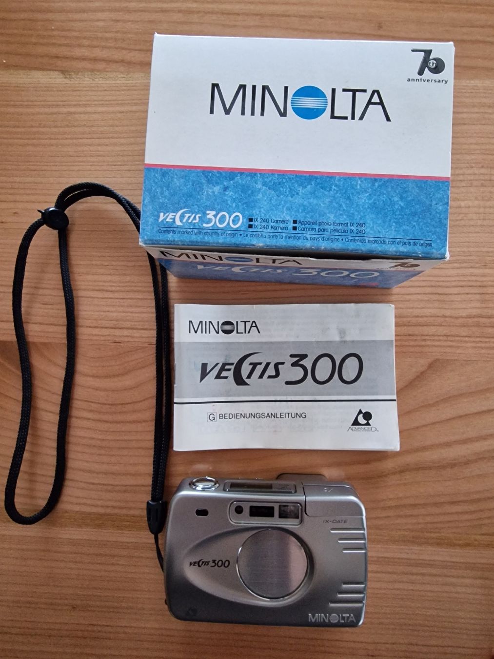 Minolta Fotocamera: Minolta Vectis 300 Autofocuskamera silber – Usato da Grosshöchstetten venduto da Tatj0
