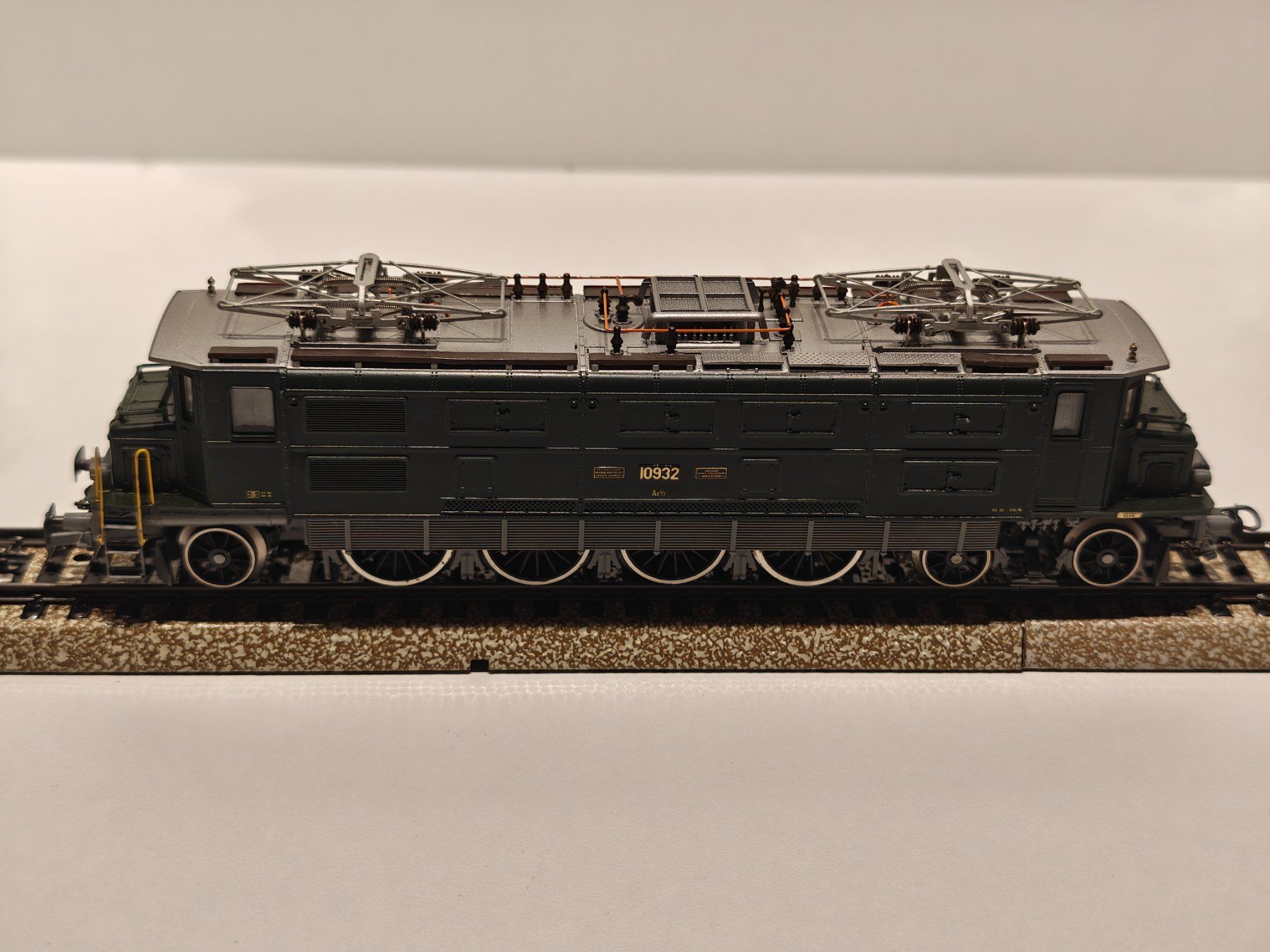 Liliput Modellini di ferrovie: Liliput 47 55 H0 SBB Ae 4/7 – Usato da Braunau venduto da Homersimpson 4