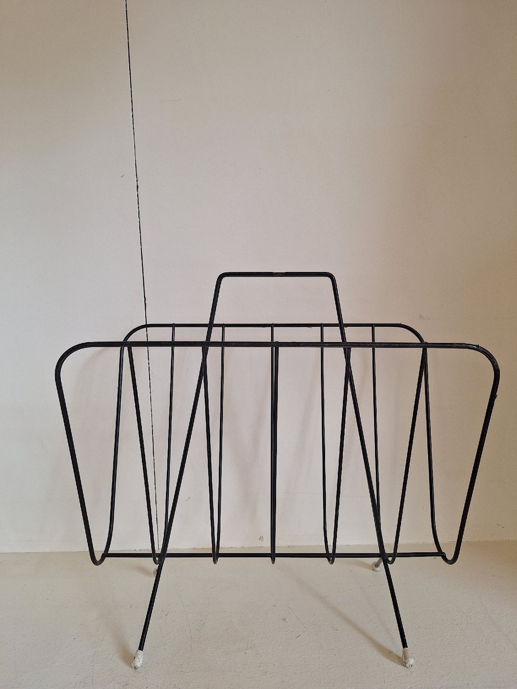 Autres articles pour la maison: Mid Century Zeitungsständer – D'occasion à Urtenen-Schönbühl par Atelier21_bern