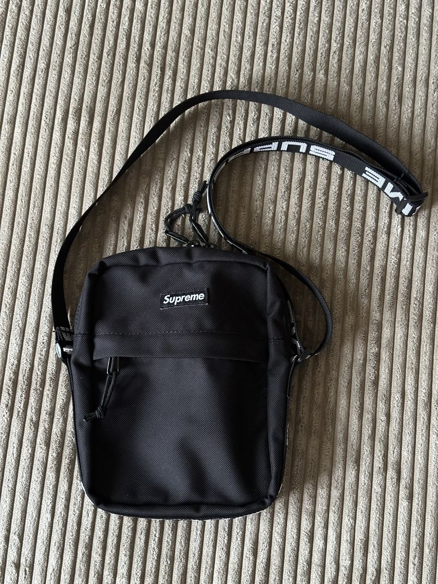 Supreme Borse: Supreme SS18 Shoulder Bag – Usato da Zürich venduto da RatsTreasure