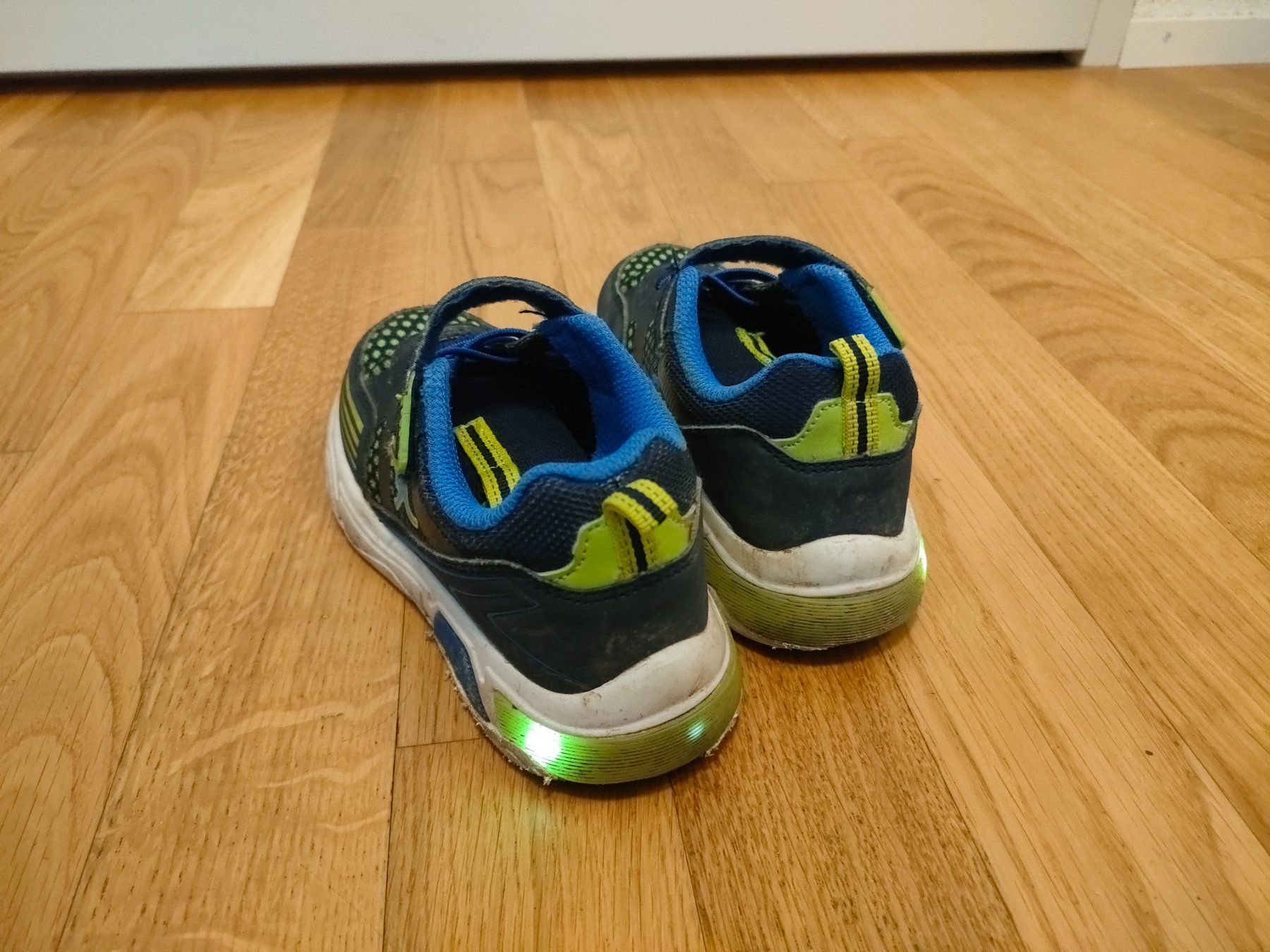 Scarpe per ragazzi: Jungen Schuhe Grösse 29 Kangoo – Usato da Muri AG venduto da Mupuputs 2