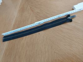 Reissverschluss schwarz Länge ca. 34cm gebraucht