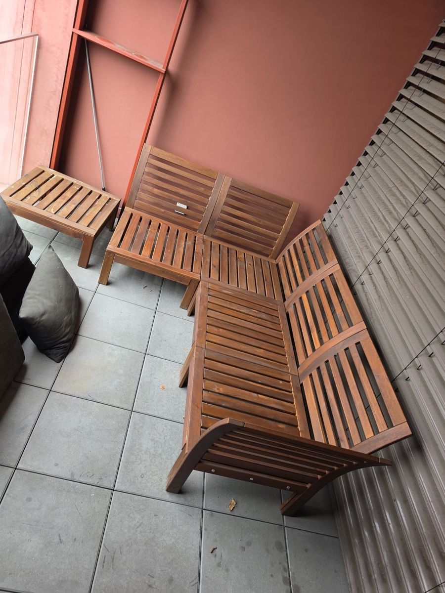 Ikea Set di tavolo e panche: Ikea Lounge Äpplarö inklusive Tisch – Usato da Winterthur venduto da chb_x799