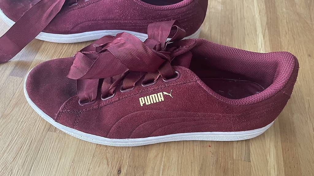 Scarpe da donna: Baskets Puma Vikky, taille 39 – Usato da Troinex venduto da NadineUK