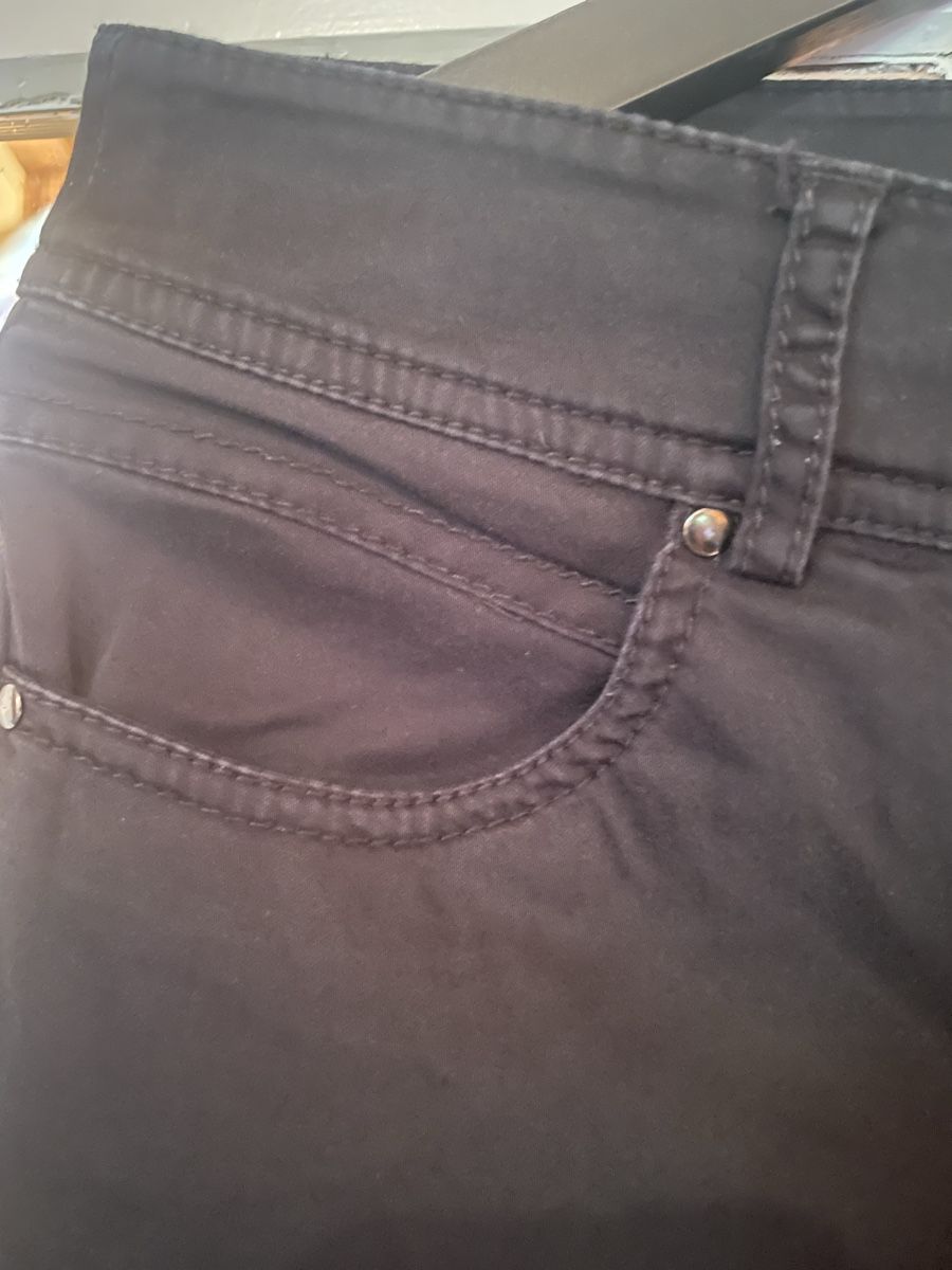 Hallhuber Pantaloni: HALLHUBER Basic Damenhose Schwarz Gr. 38 – Usato da Heitenried venduto da Steffundsasch