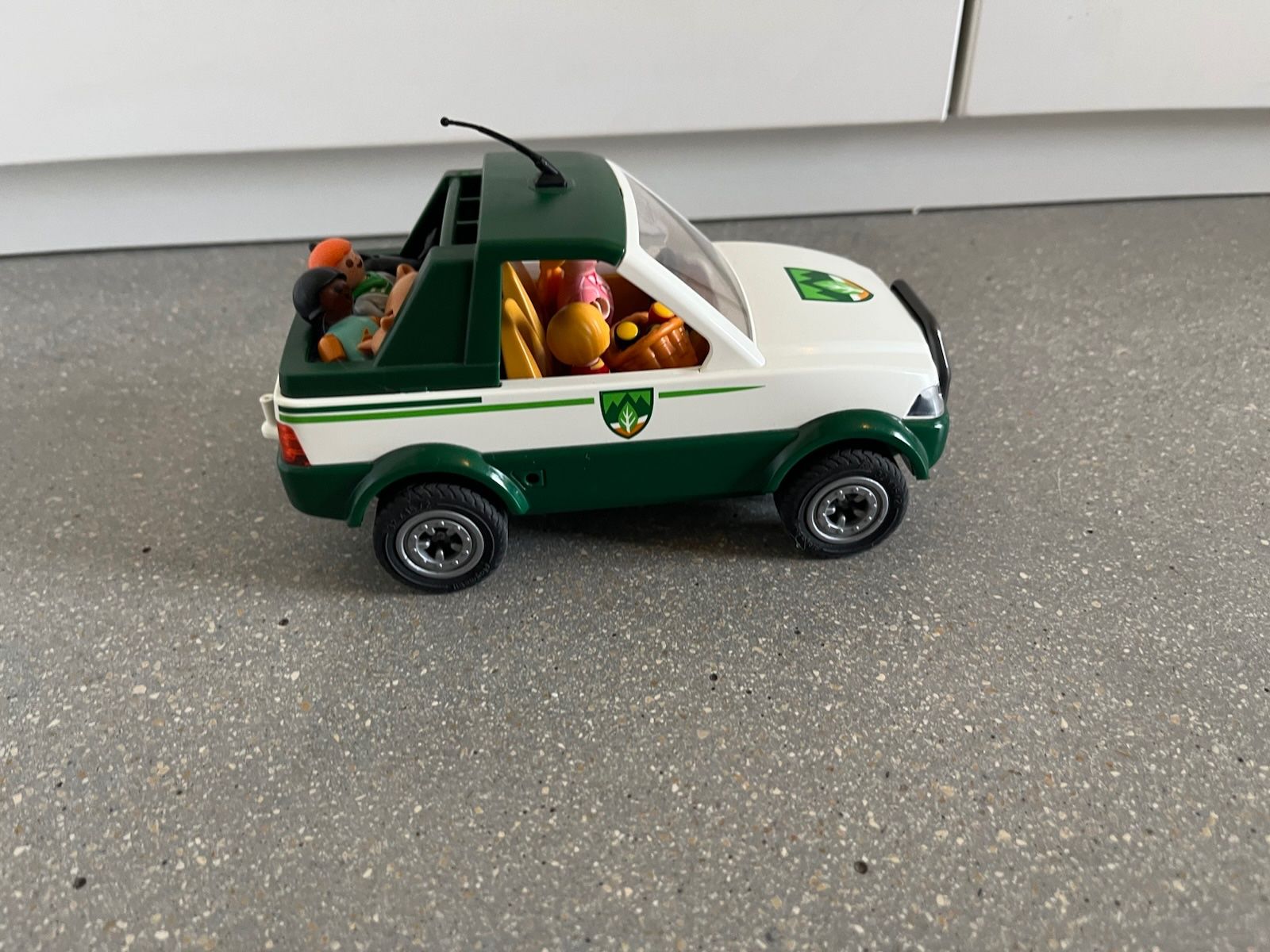 Playmobil Spielzeuge: Playmobil Auto – Gebraucht aus Bern von Werahiko