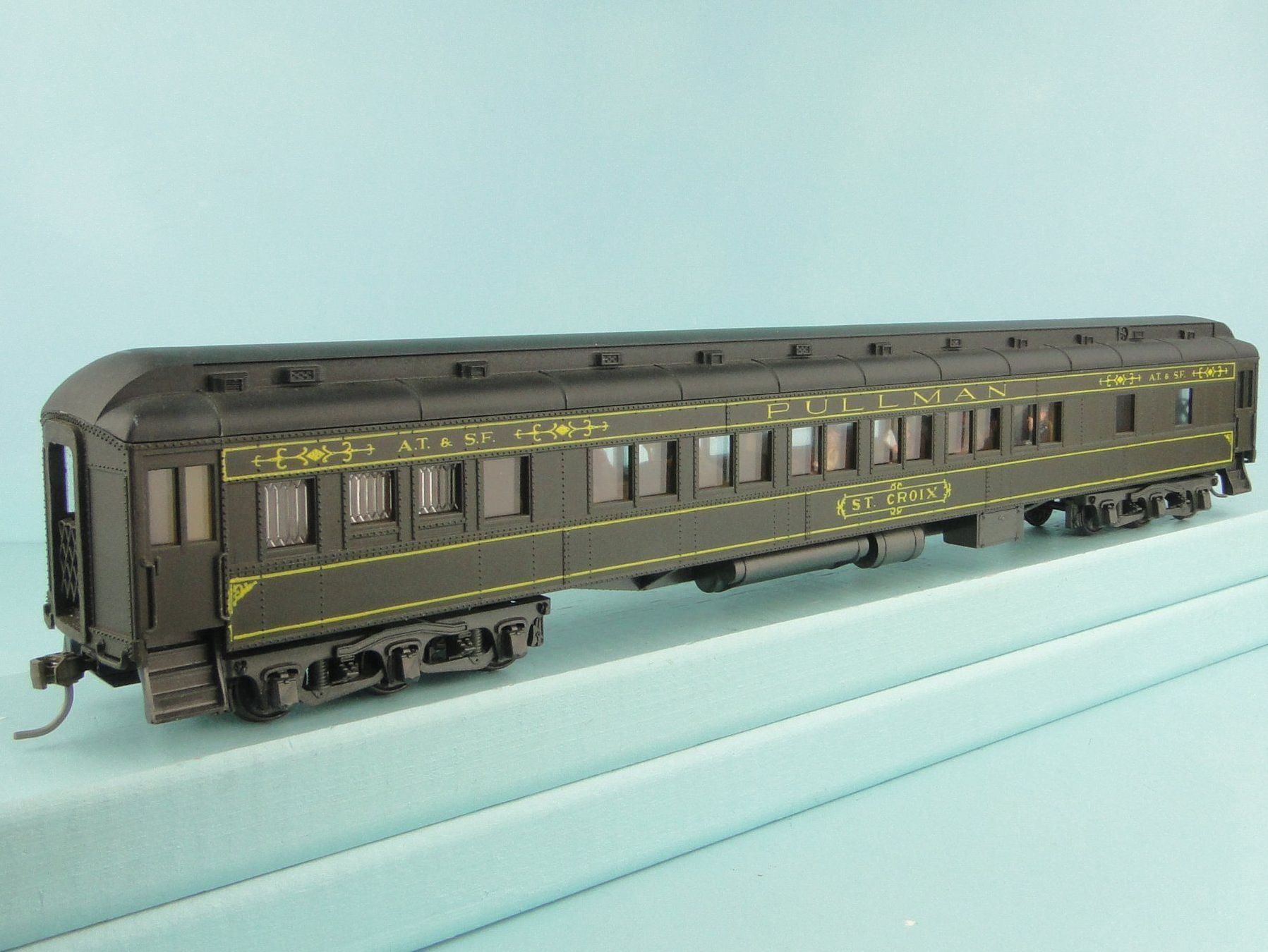 Rivarossi Modellini di ferrovie: Rivarossi H0 ATSF Pullman, Kadee – Usato da Bülach venduto da cann11 2