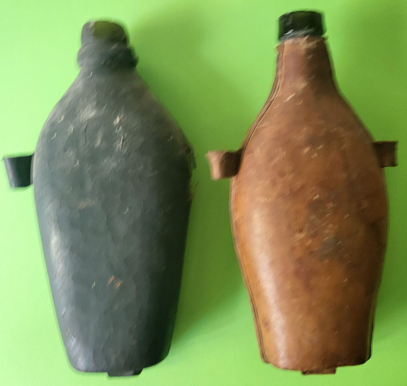 Schweizer Armee Borracce & Thermos: Anciennes gourdes armée – Usato da Montet (Glâne) venduto da Koada2 1