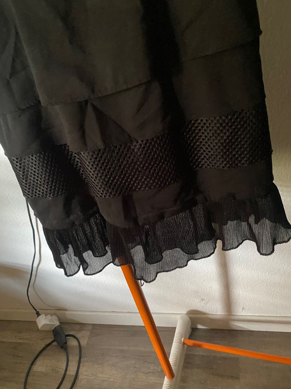Kleider: Cocktail/Partykleid schwarz Grösse S – Gebraucht aus Allenwinden von Obalu 2