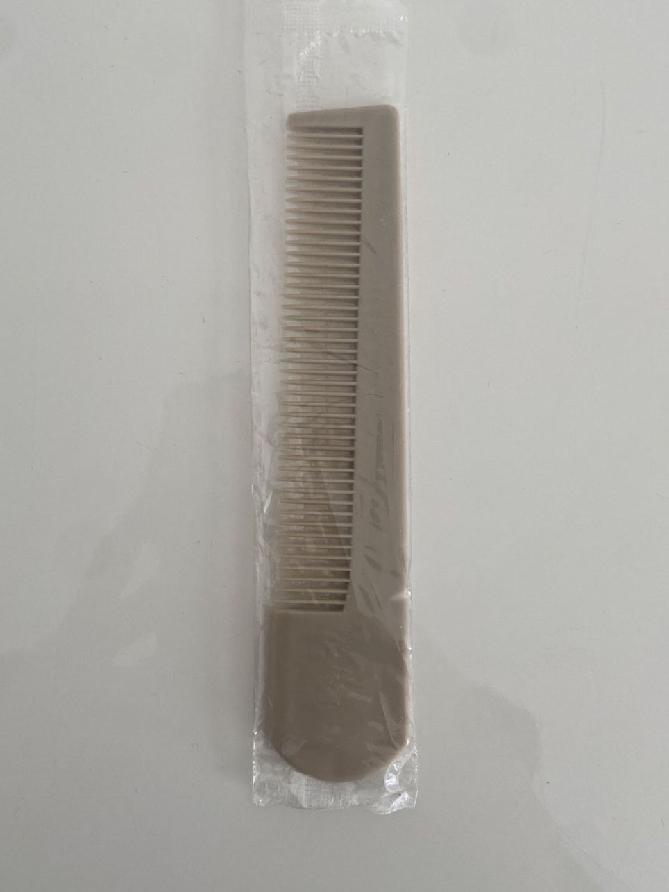 Sonstige Haarpflege: Neuer und ungebrauchter Kamm – Neu und originalverpackt aus Zürich von dedasiba