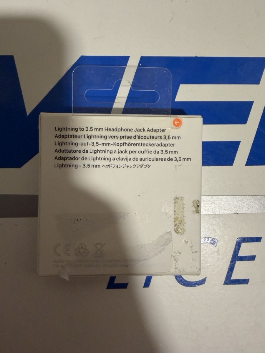 Apple Laufwerke & Adapter: Apple Lightning to Headphone Jack Adapter – Neu und originalverpackt aus St. Gallen von AlexPhBit 1