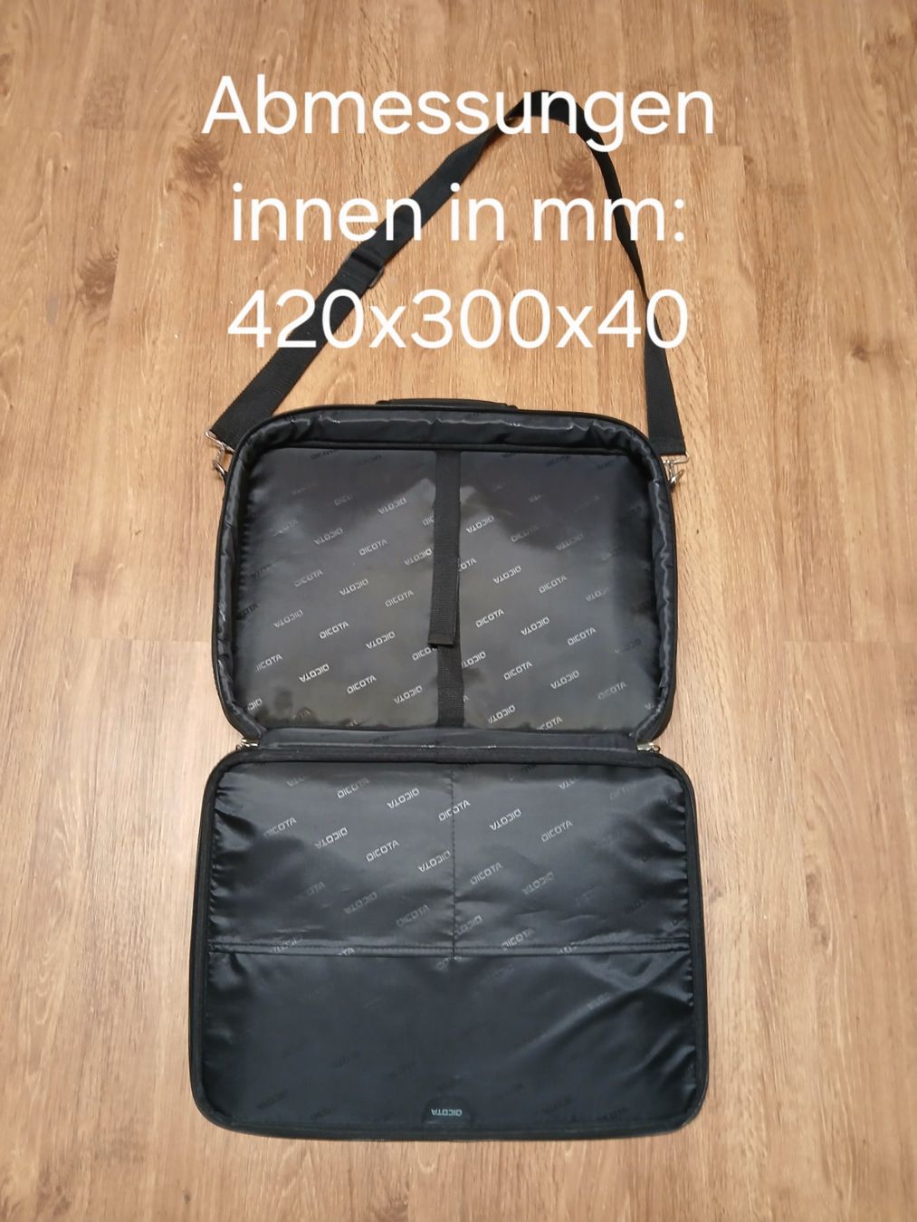Taschen: DICOTA Laptoptasche schwarz – Gebraucht aus Zuchwil von pedu79 1