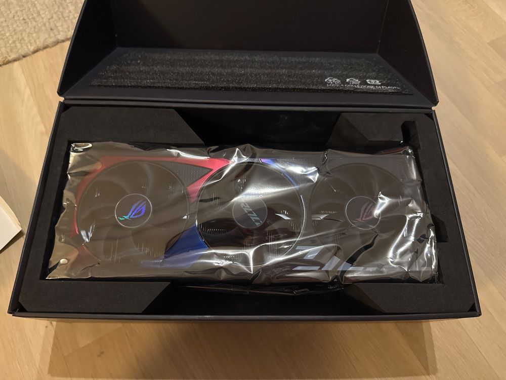 ASUS ROG Strix GeForce RTX 4090 24GB (Neu (gemäss Beschreibung)) in ...