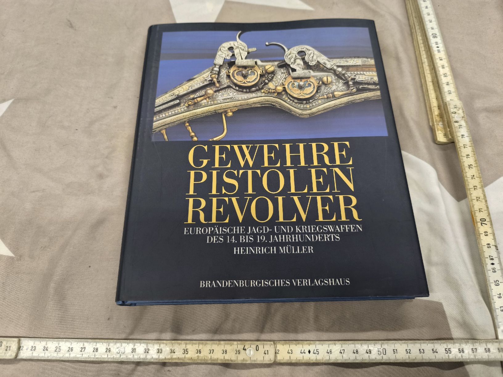 Bücher: BUCH..Gewehr Pistolen Revolver – Gebraucht aus Cama von anto_a