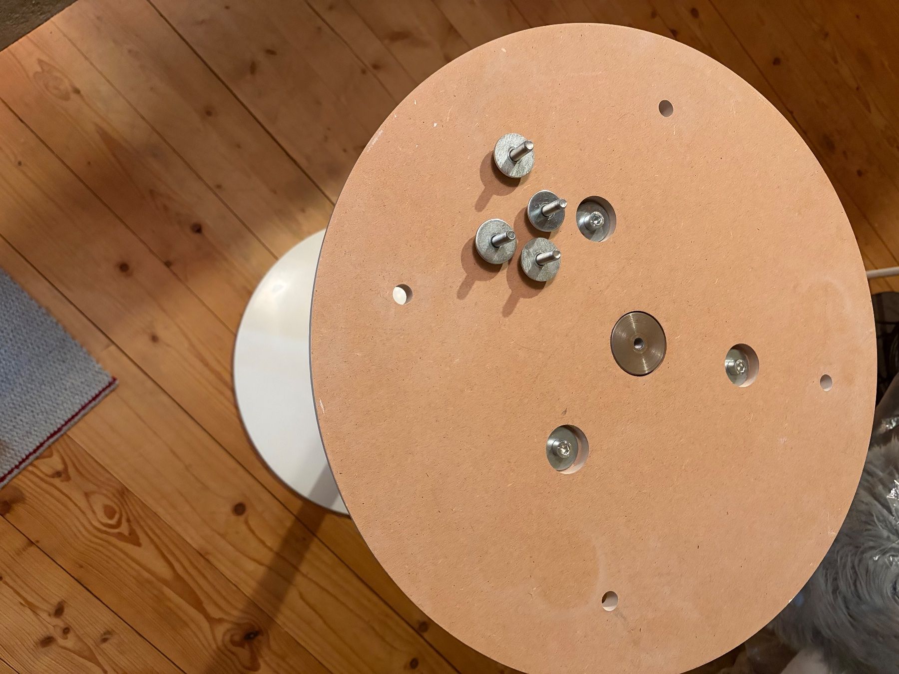 Tulip Tavoli: Tulip Table Marble – Usato da Hinwil venduto da hel_j5zq 5